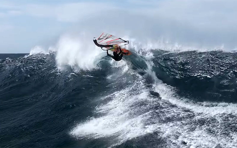 Slow Motion Windsurfing - Thomas Traversa