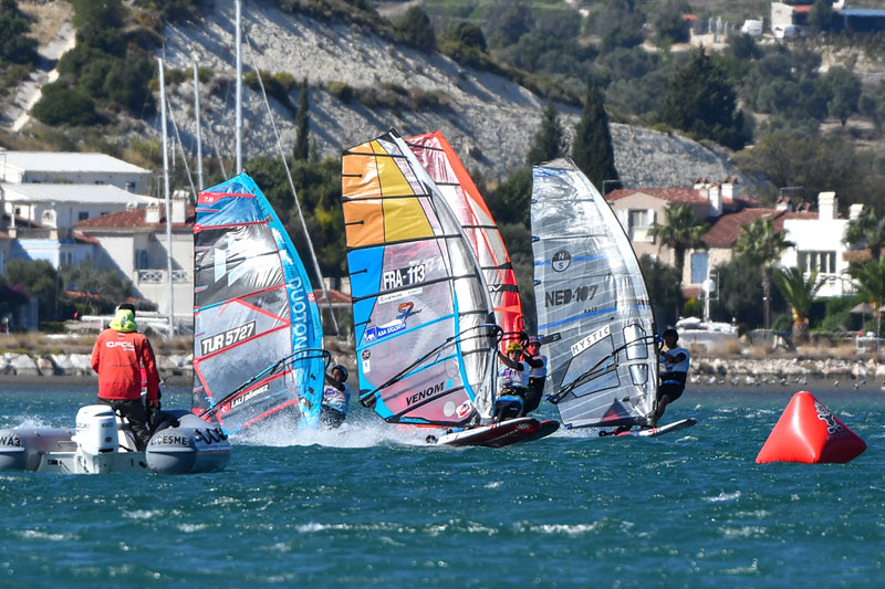 PWA Youth Slalom World Cup Alaçati 2025: Entscheidungen in letzter Minute