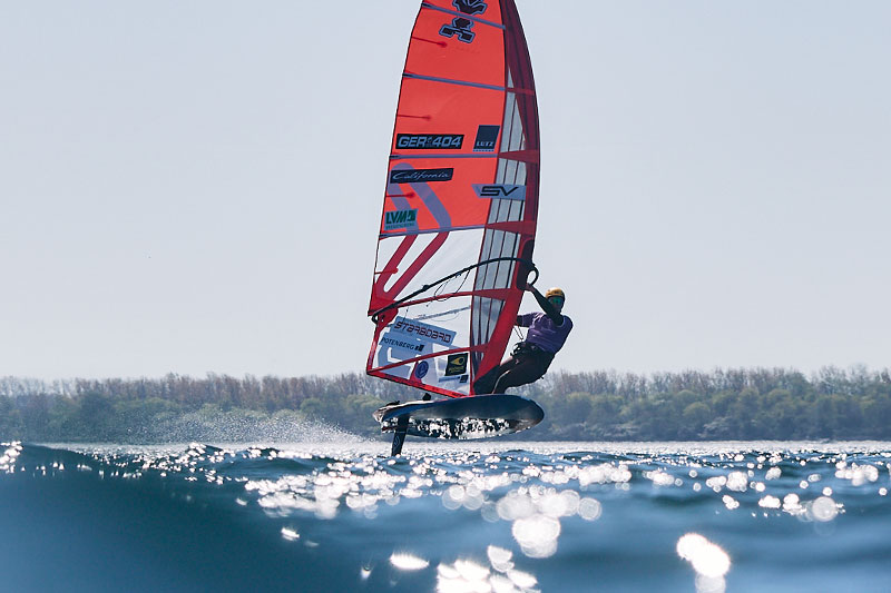 California Windsurf Cup Kühlungsborn 2026: Fabian Wolf gewinnt North One Hour