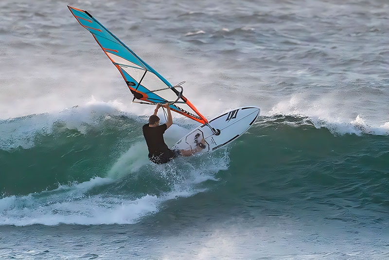 Naish x TWS Clinic mit Julian Salmonn im April
