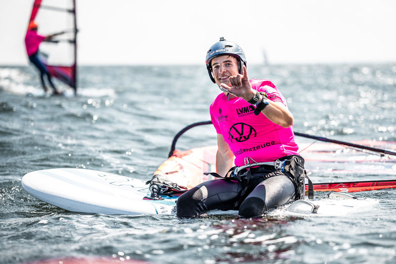 Volkswagen Nutzfahrzeuge erneut Titelsponsor beim California Windsurf Cup