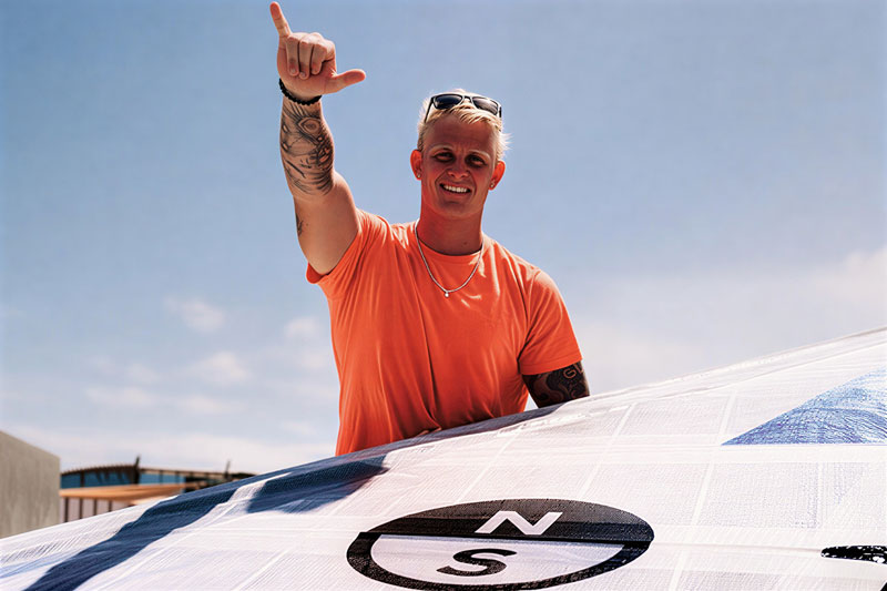 Amado Vrieswijk startet für North Windsurfing