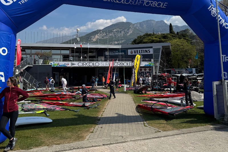 ProAm WSA Slalom Cup Torbole: Mega Ora zum Auftakt